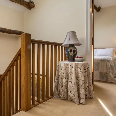 3 Bed In Lcc16 *