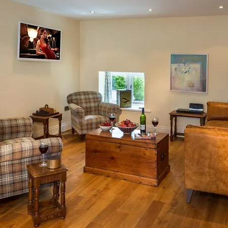 3 Bed In Lcc16 Holiday home